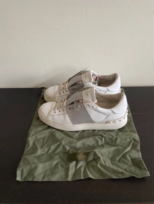 Valentino Open - Valentino Open, dustbag tillkommer💞