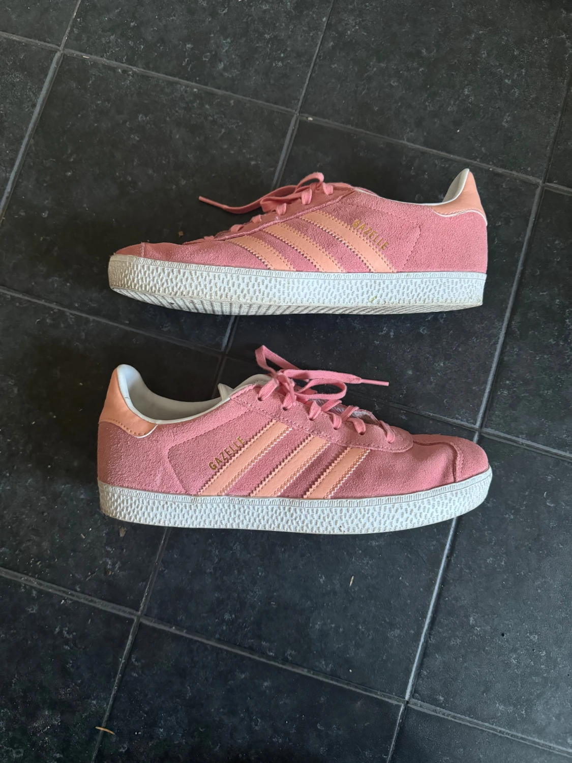 Adidas Gazelle rosa sneakers mycket bra skick  - 1