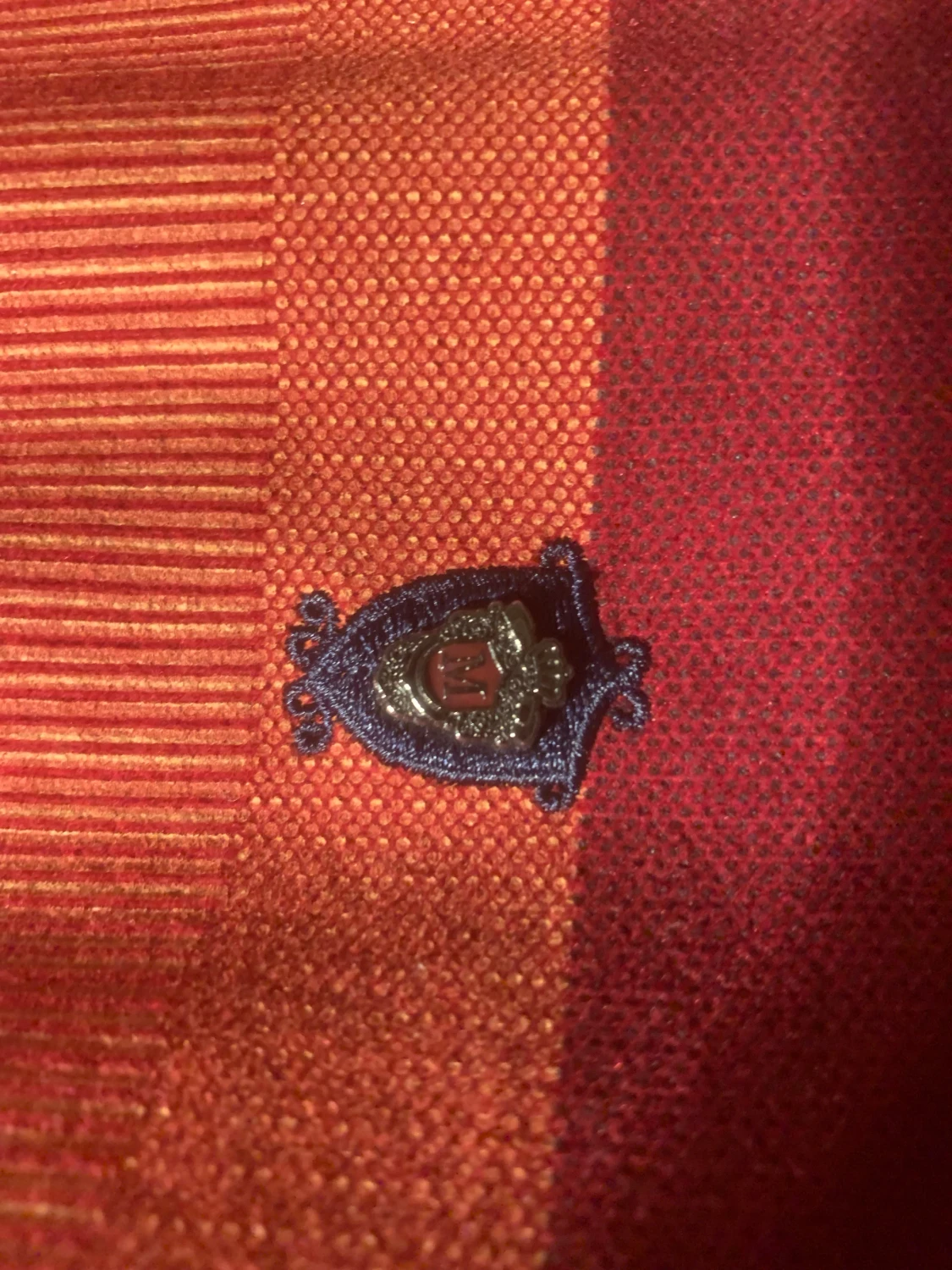 Röd och marinblå tröja från Miron - 1