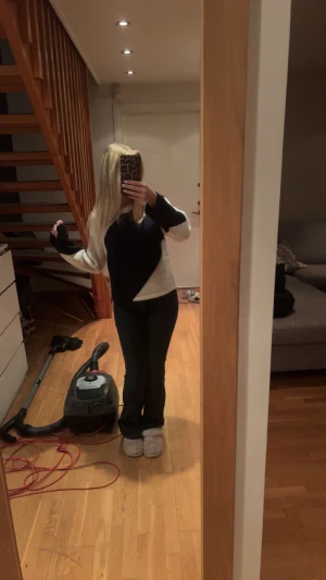 Stickad tröja - Jätte fin tröja🥰