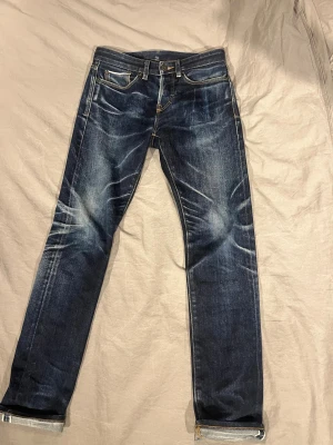 Japanese Selvedge jeans - Ett par kaihara japanese selvedge jeans i storlek w28. Riktigt bra skick och snygga fades i slim fit. Skriv över funderingar!