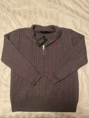 Ralph Lauren Polo quarter zip tröja - Tröjan är helt ny i perfekt skick, aldrig använd, kommer med tags