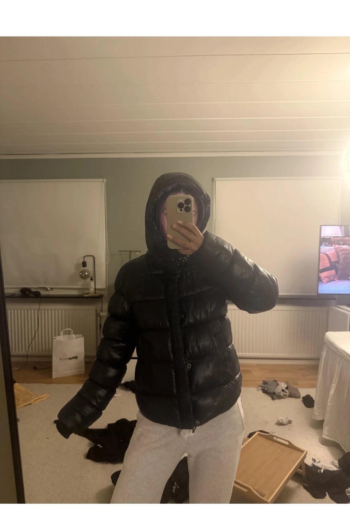 Svart pufferjacka med huva - 2