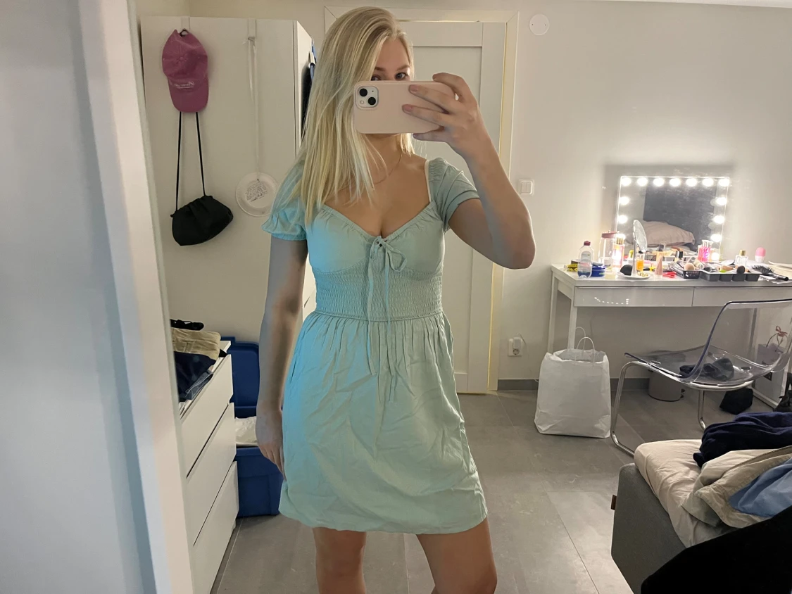 Mint grön klänning