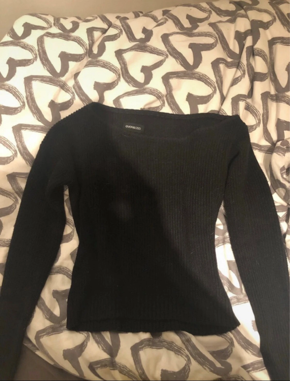 Svart ribbad stickad tröja Even&Odd