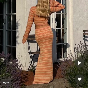 Moa mattsson - Säljer denna eftertraktade kjol och topp ifrån Moa Mattson kollektion med NAKD. Slutsåld på några minuter och är extremt populär! Säljer båda för 600 kr