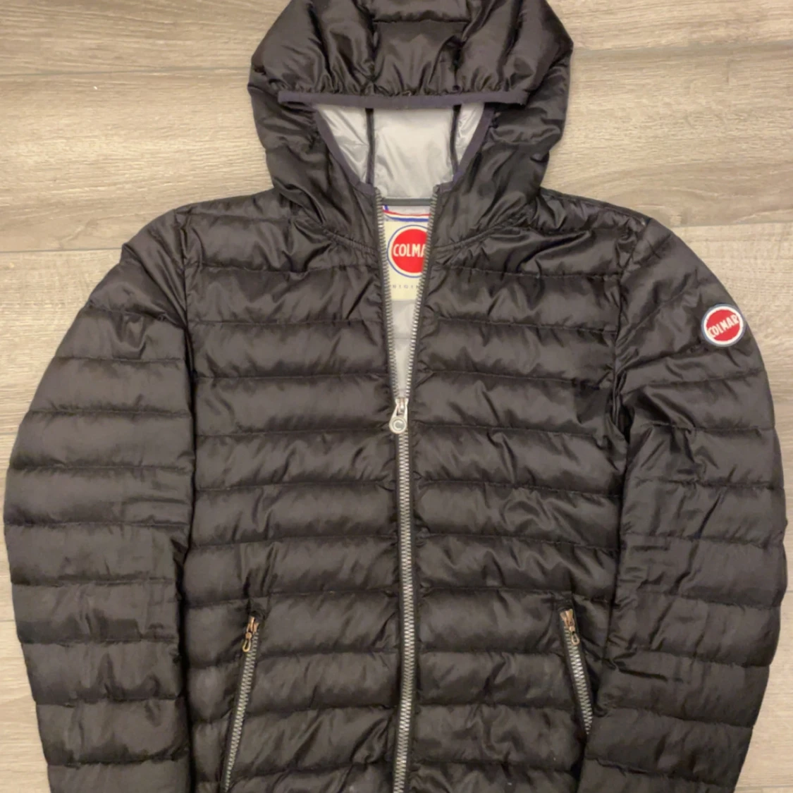 Svart pufferjacka från Colmar