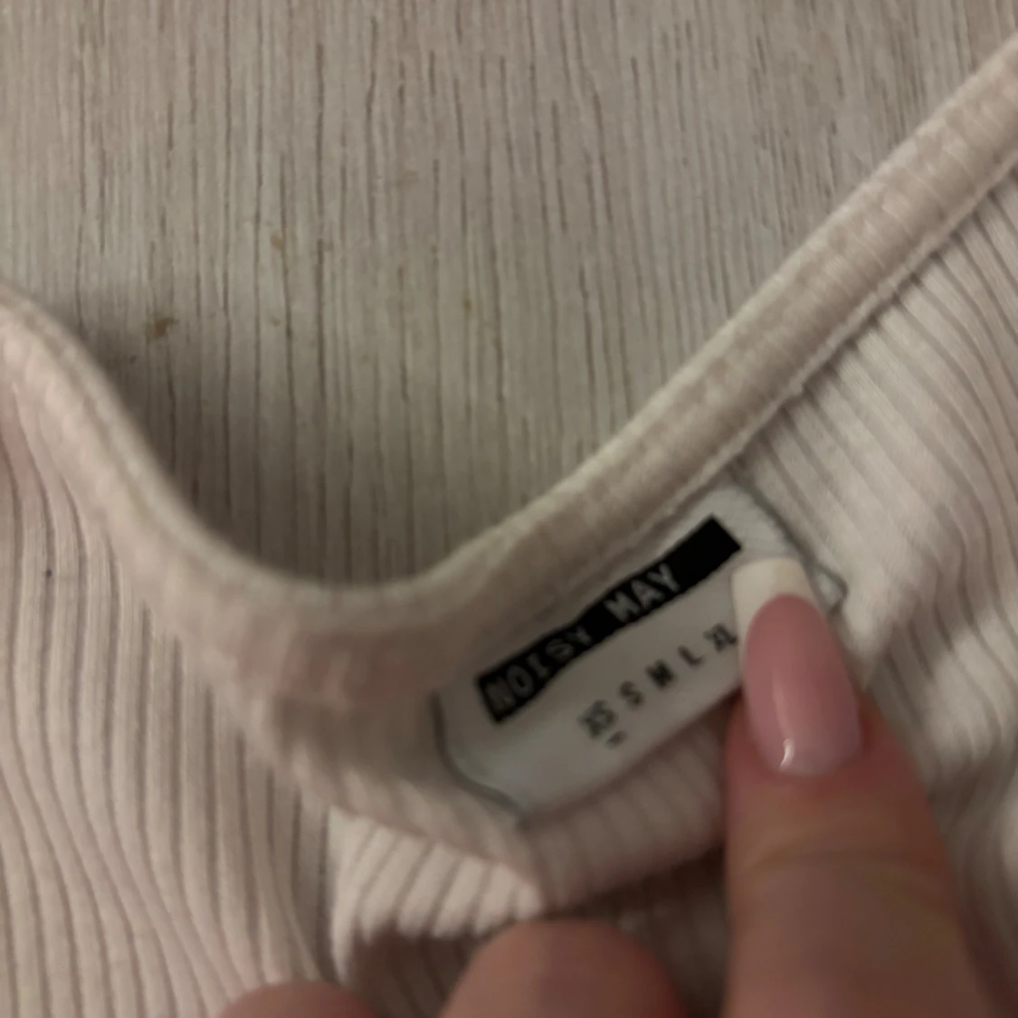 Beige omlottopp från Noisy May - 1