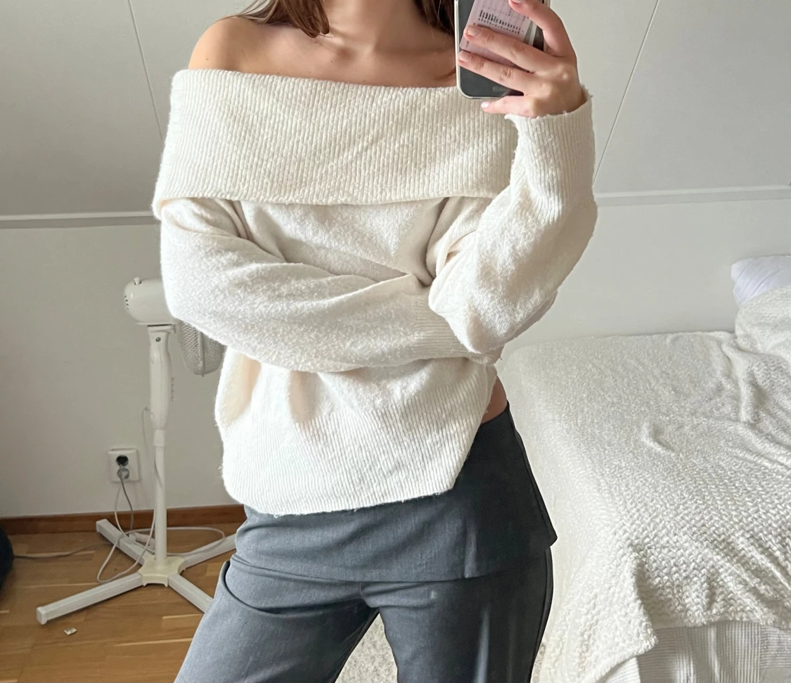 Off shoulder tröja - 1