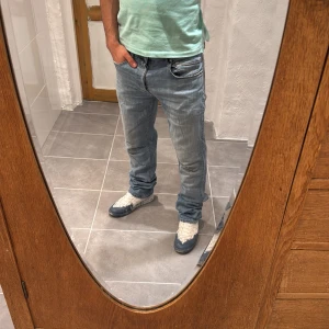 Replay jeans  - Ett par snygga byxor från replay i storlek W32 L34 i modellen Grover 