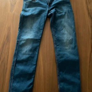 Replay  - Replay | mörkblå | storlek 30 | defekt! Syns på bild | skick 7/10 | 