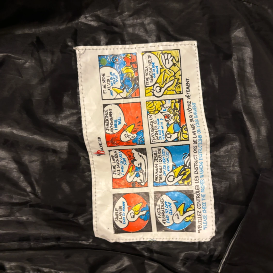 Svart dunväst från Moncler  - 3