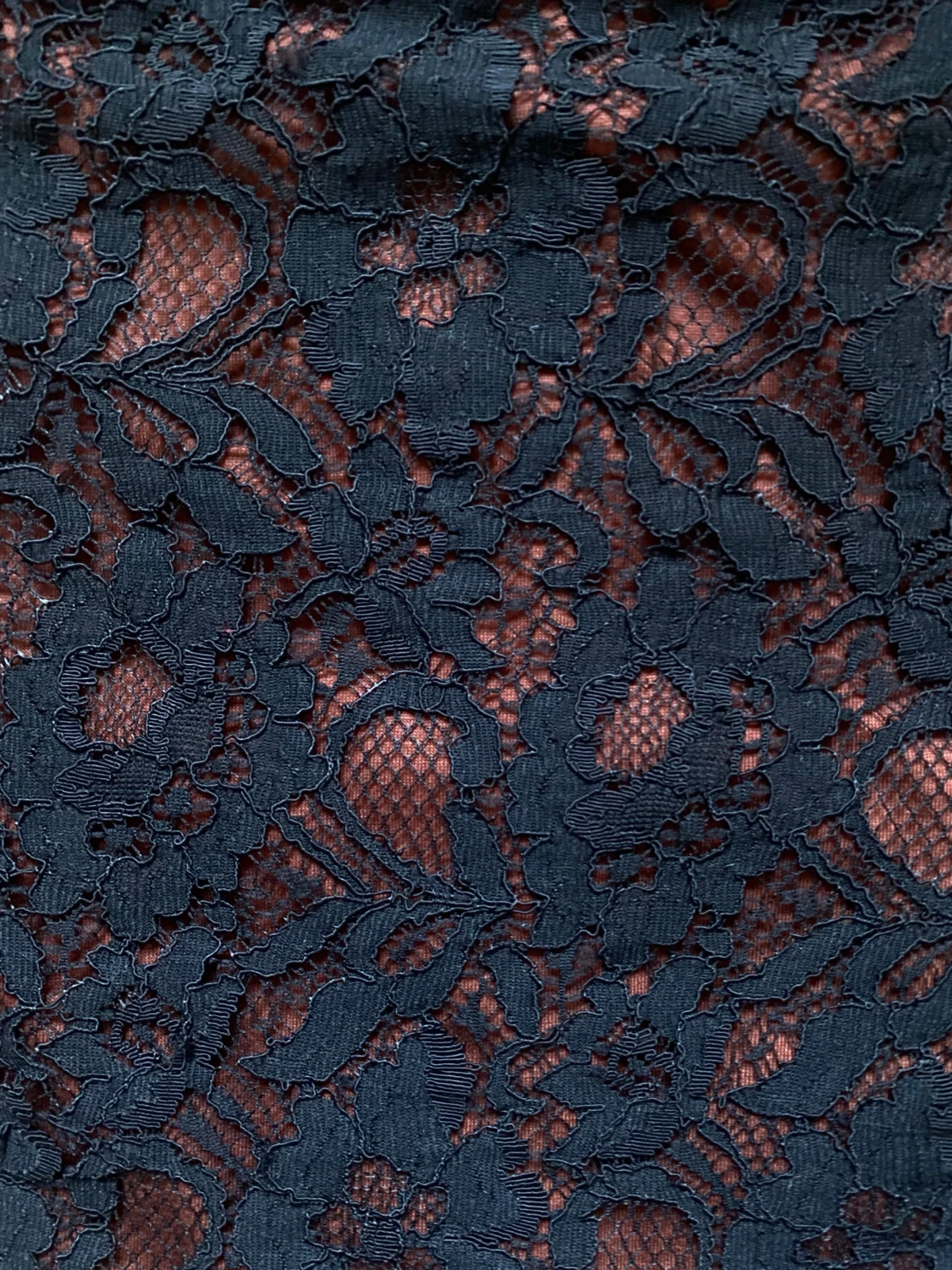 Svart spetslinne  - 2