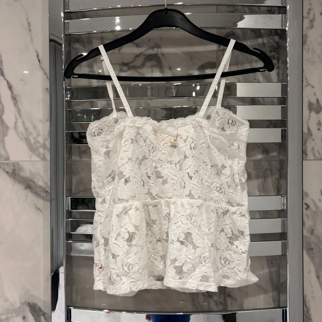 Vitt Hollister linne - 1