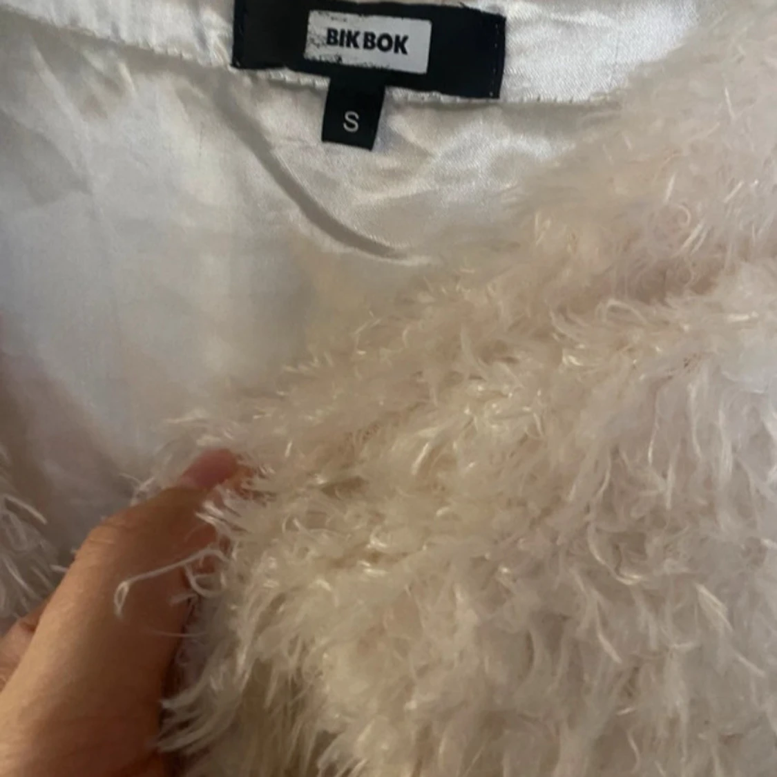 Vit teddyjacka från Bik Bok - 1