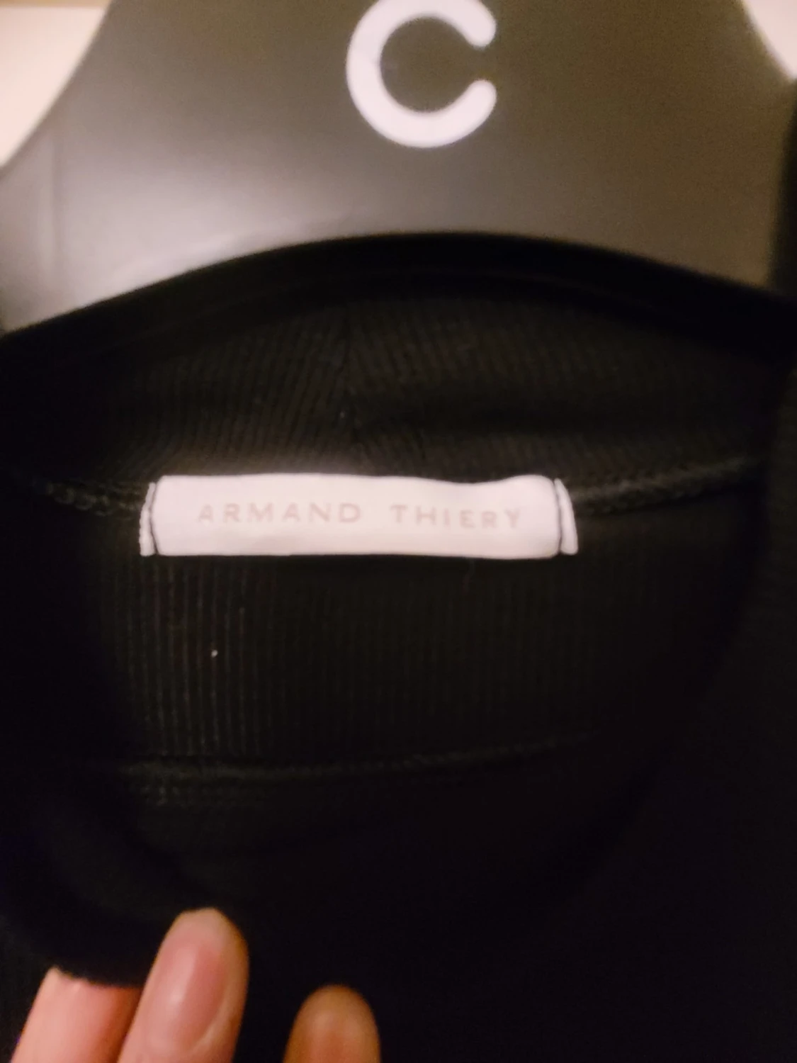 Svart polotopp från Armand Thiery - 1