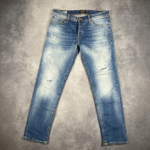 Jack & Jones ”MIKE” Jeans - Skick: 9/10. | Ingår: Endast byxorna. | Nypris: +- 1000 SEK.