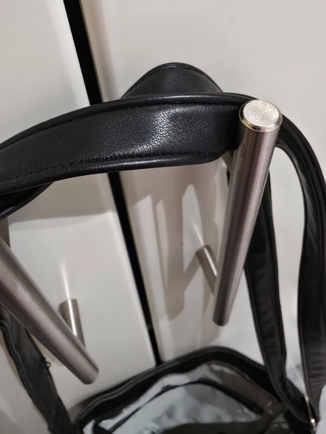 Svart axelväska från Don Donna - 5