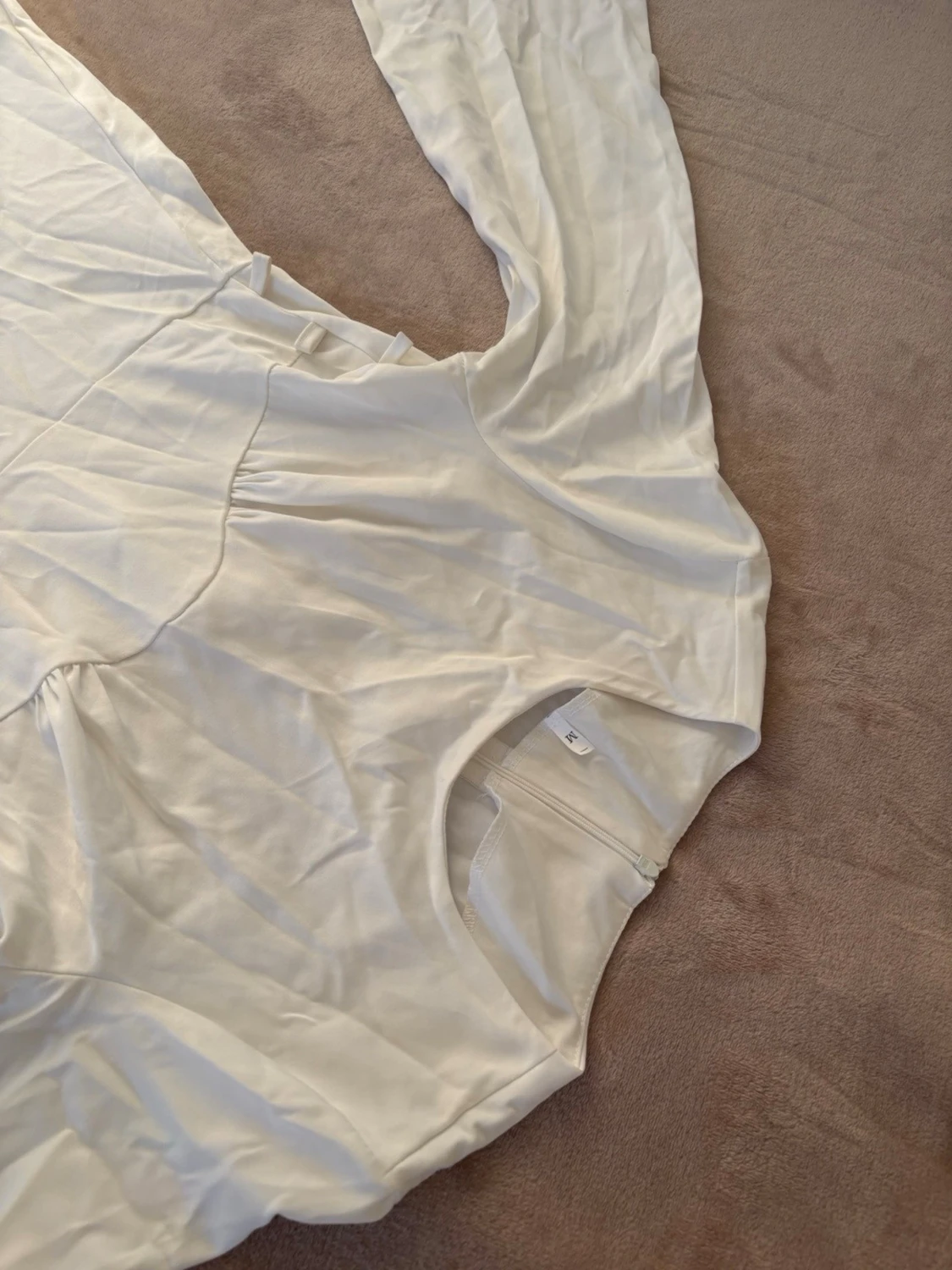 Vit långklänning med långa ärmar - 3