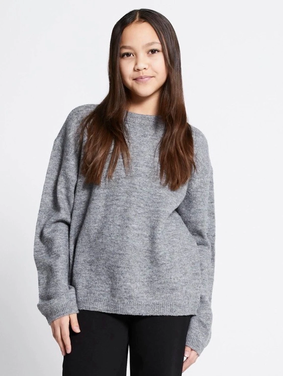 Grå stickad tröja i loose fit