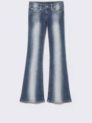 Cheap monday jeans!! - Säljer dessa så snygga och jätteeftertraktade cheap monday jeans som är köpta på weekday jag har sytt upp jeansen så att dom ska passsa mig som är 160 lång men passar folk som är mellan 155-165 beroende på hur man vill att de ska sitta❤️❤️