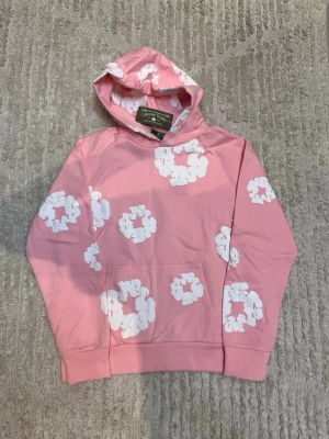 Denim Tears Hoodie  - Helt ny aldrig använt. För fler bilder/frågor är det bara att höra av sig👍