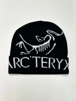 Arcteryx Mössa  - Helt ny aldrig använd. Storlek One Size. Snabb frakt fraktar inom 24h.