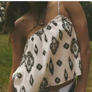  Linnetopp - Sååå söt linnetopp ifrån Zara😍😍❤️ postar samma dag!!❤️