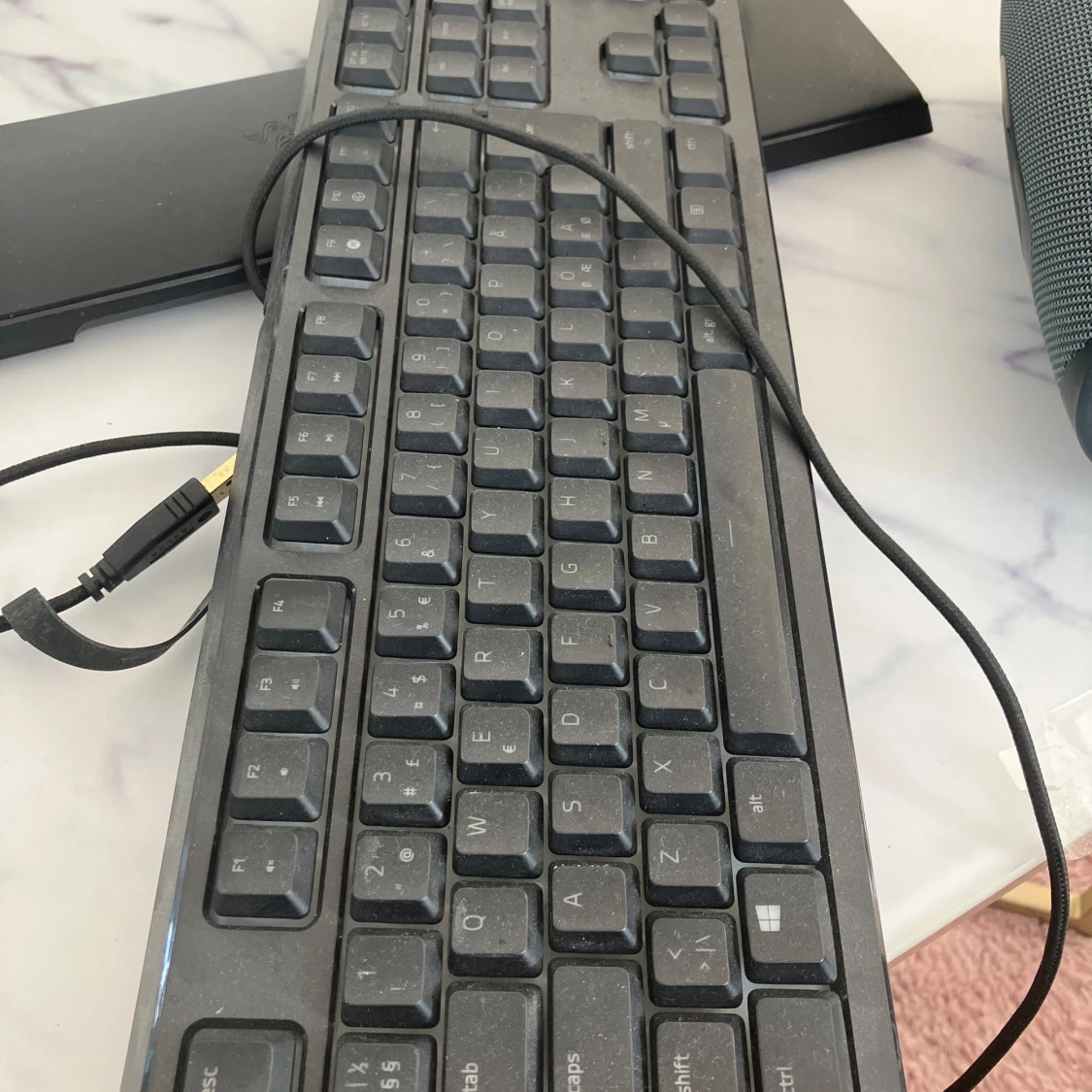 Xtrfy M4 RGB Ultra-Light Gaming Mouse och Tangentbord (Razer)  - 4