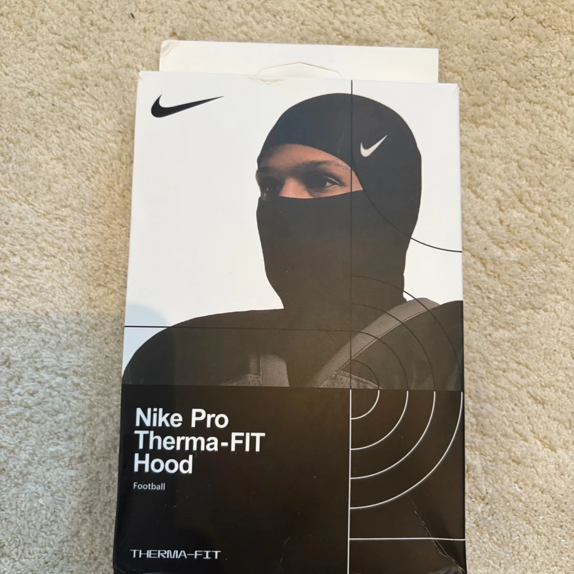 Nike Pro Therma-FIT Hood svart
