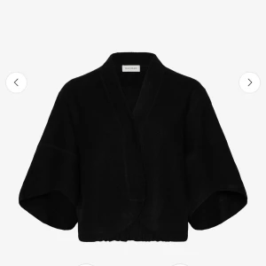 SÖKER Dagmar bea kofta svart - Jag söker en svart Bea kofta från Dagmar i storlek S!💕