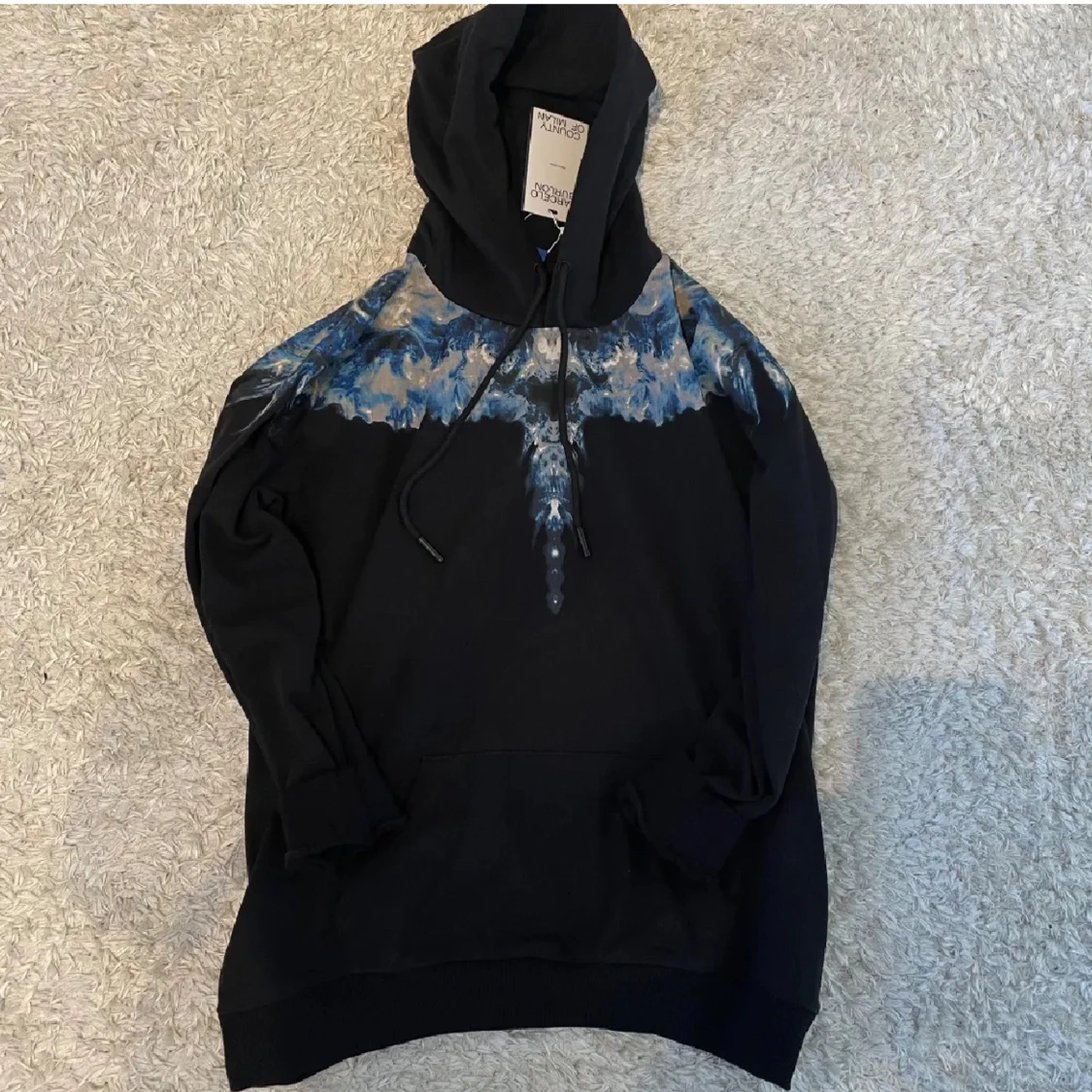 Svart hoodie från Marcelo Burlon - 1