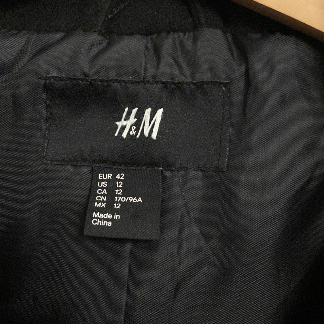 Svart skepparkavaj från H&M, stl 42 - 1