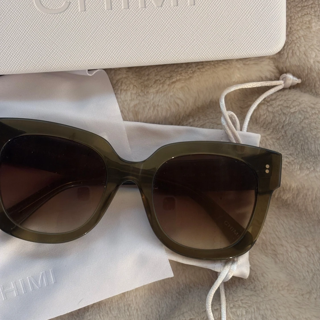 Mörkgröna CHIMI solglasögon - 2
