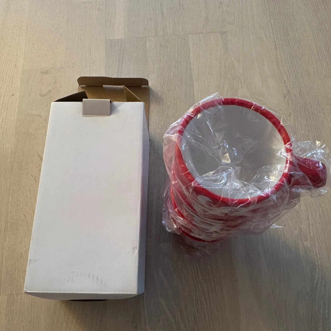 Supreme red Muggar stacking cups set of 4 - 2