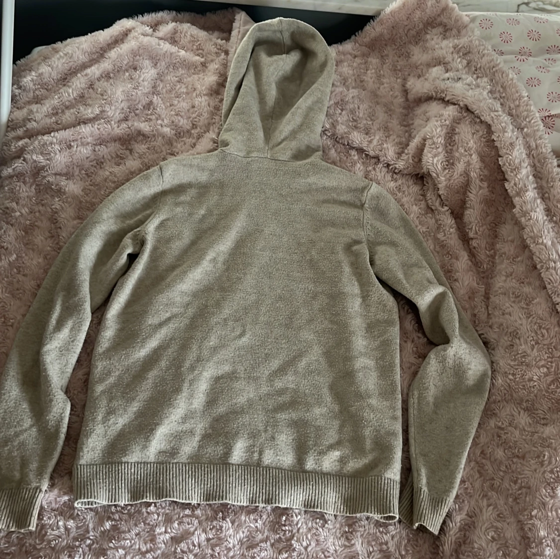 Beige stickad hoodie från VILA - 2