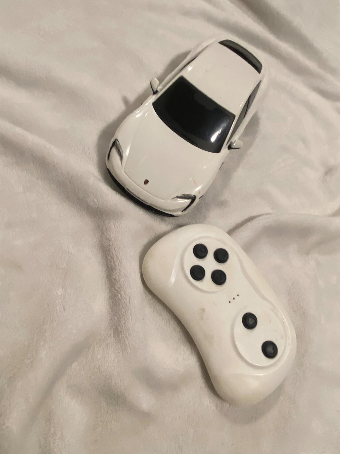 Ingen väst syns på bilderna - 1