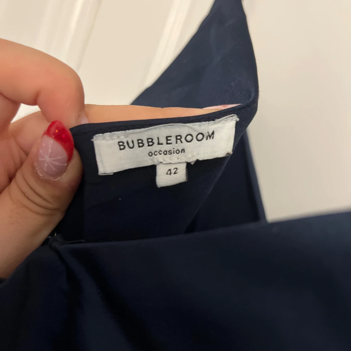 Marinblå långklänning från Bubbleroom - 2