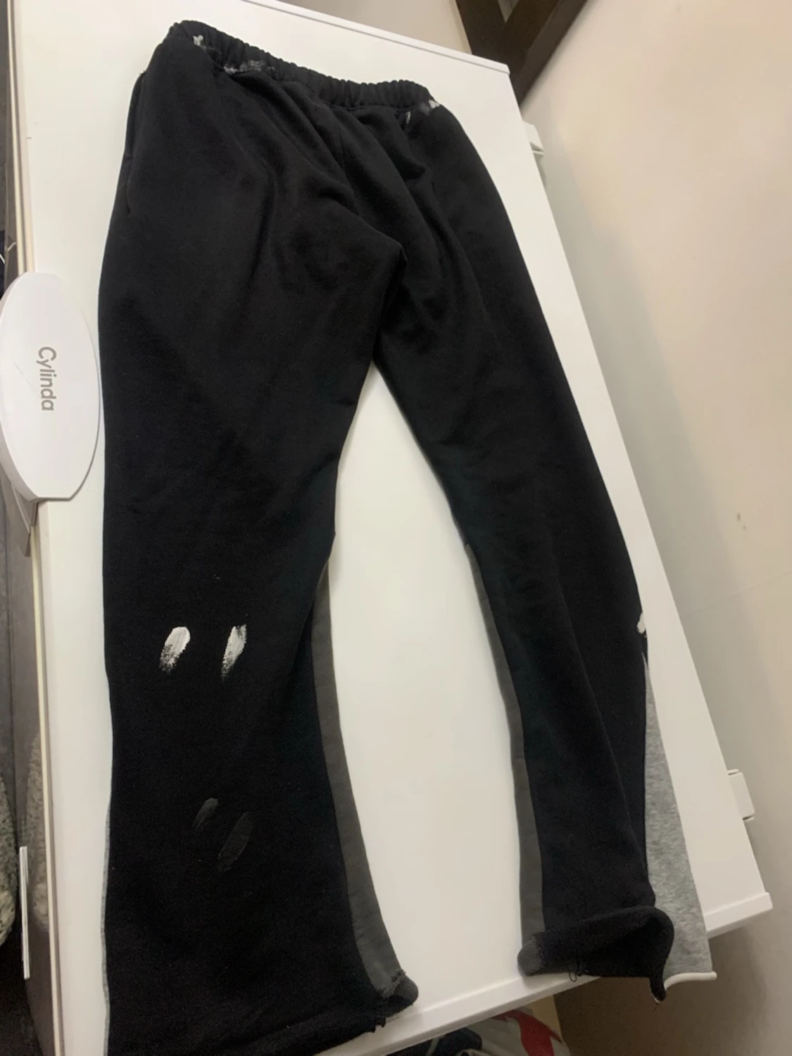 Svart Gallery Dept. byxa med färgstänk - 2