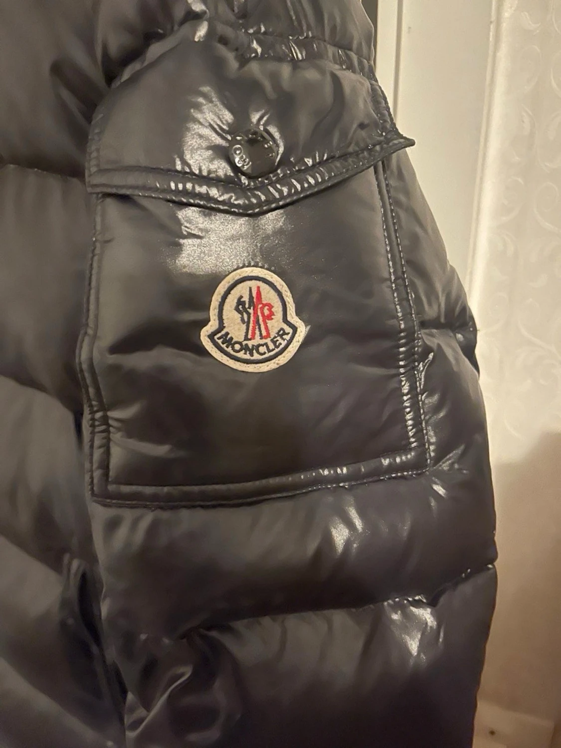 Svart pufferjacka från Moncler - 4