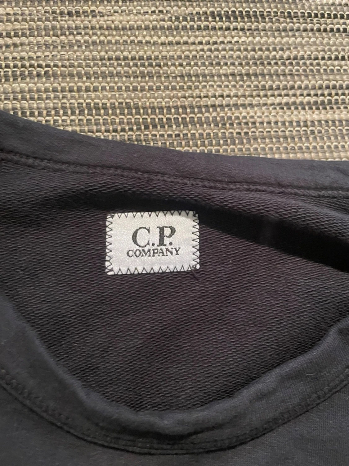 Mörkblå sweatshirt från C.P. Company - 2