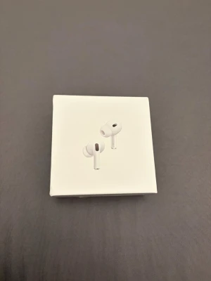AirPods  - Airpods aldrig använda. 