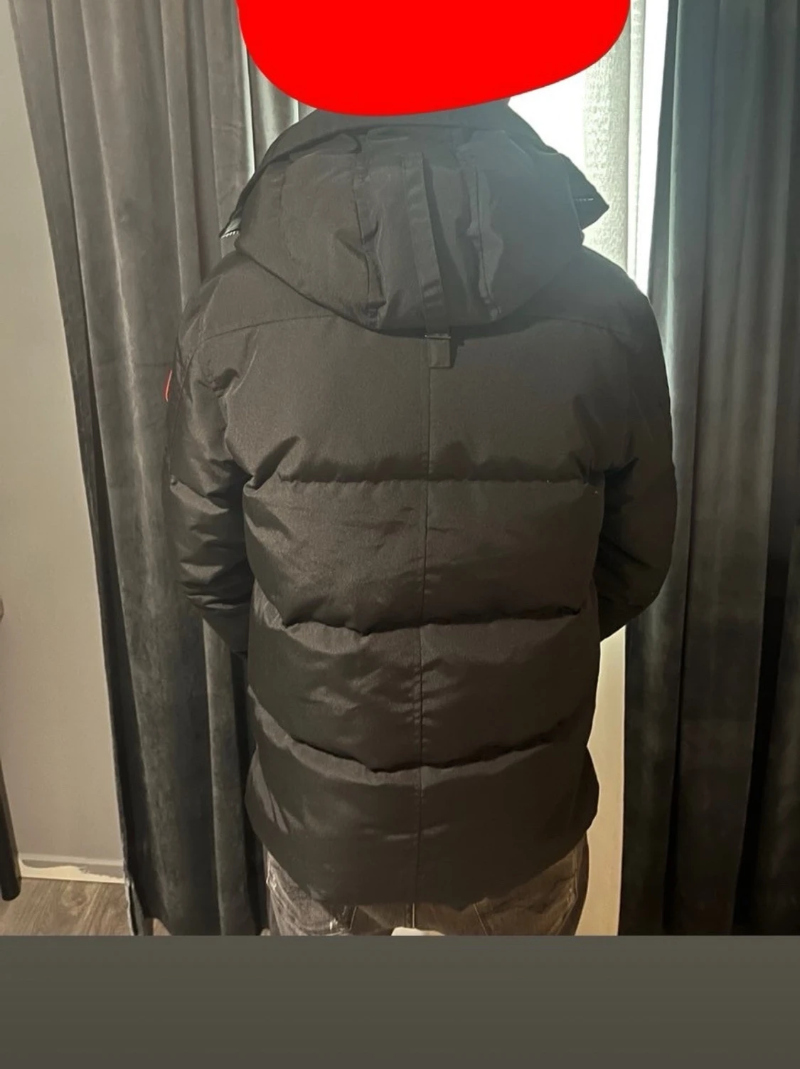 Svart pufferjacka från Canada Goose - 1