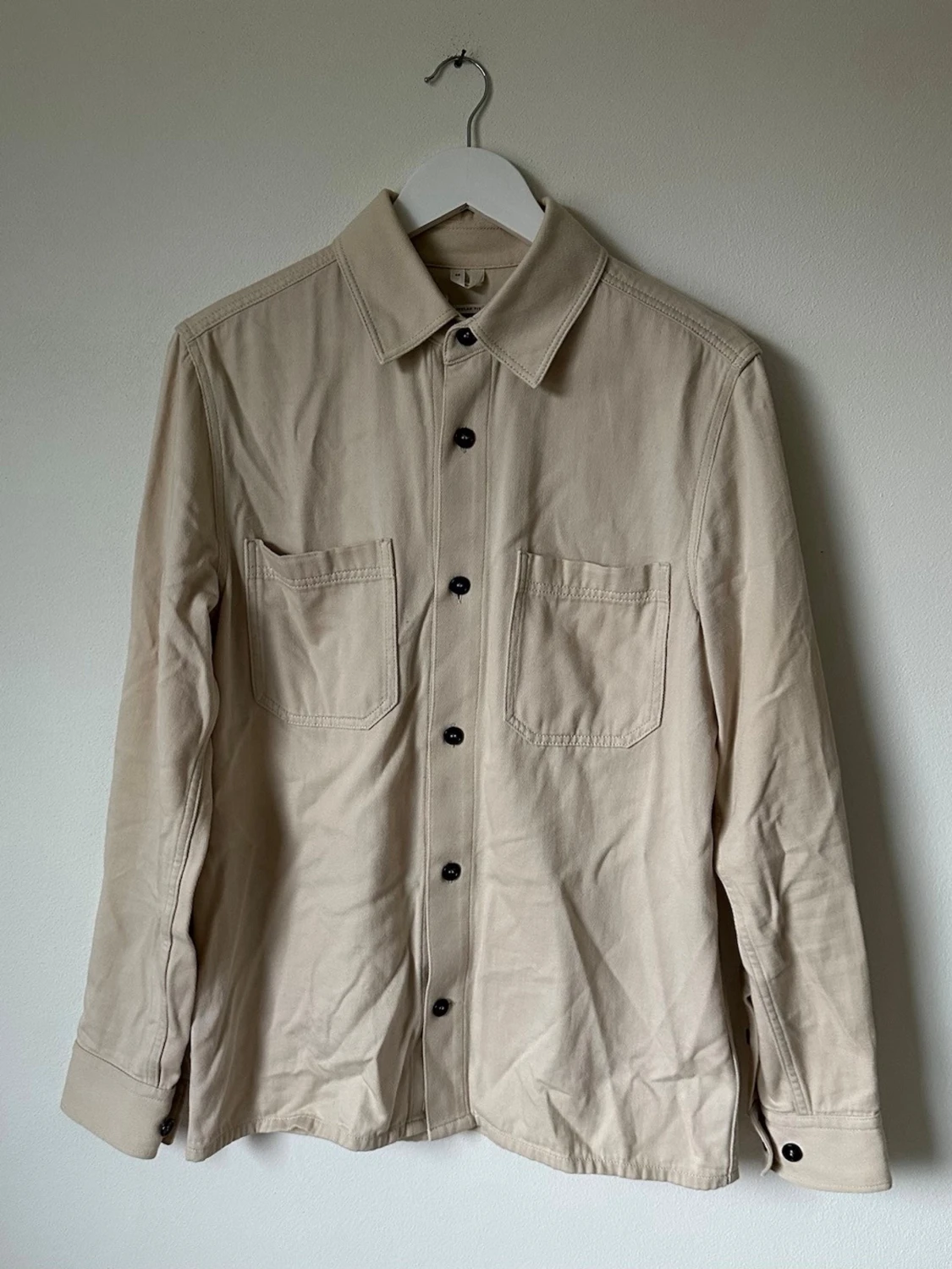 Beige overshirt från Arket i bomull