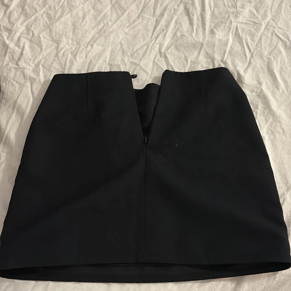 Svart kortkjol från H&M, strl 36 - 2