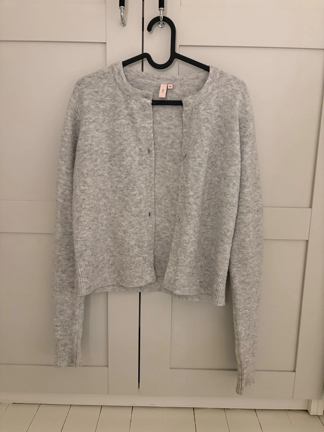 Ljusgrå kofta från nelly