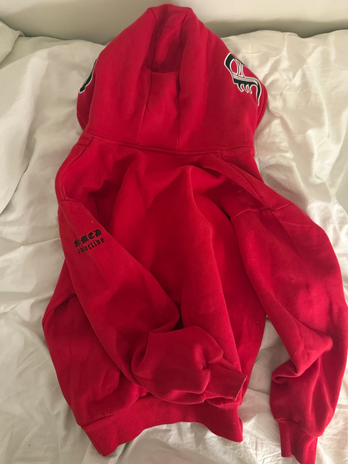 Named Collective röd hoodie  - 2