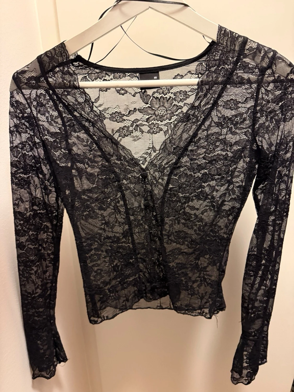 Svart spetsblus från Gina Tricot XS - 2