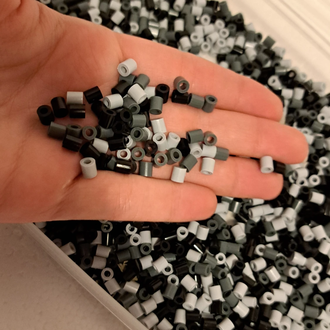 Förvaringsboxar med nabbi pärlor - 3