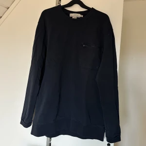 Mörkblå tröja  - Mörkblå tröja från h&m